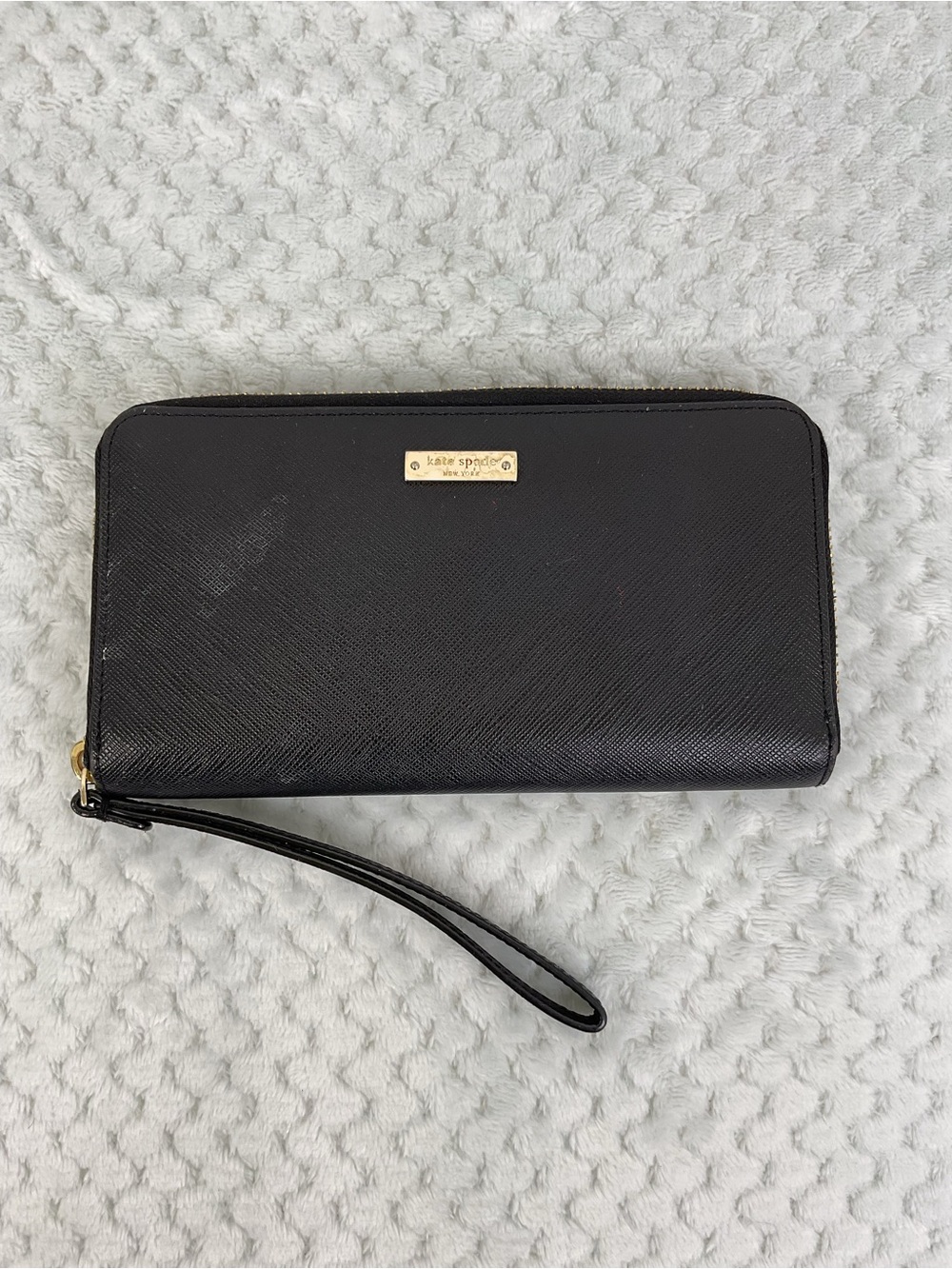 Kate Spade Talk is Chic Black Zip Around Wallet